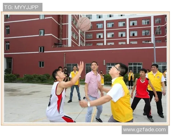 深度对话：杨秀英如何在篮球世界中追寻梦想与成长的故事